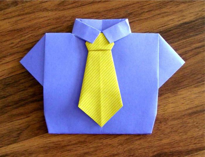 la corbata de origami