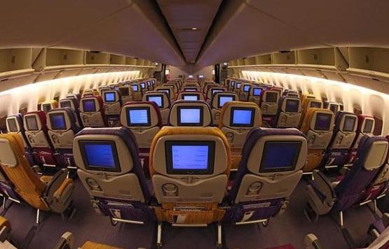Boeing 777 200 cabin