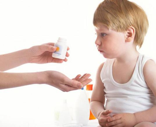 विटामिन के लिए 3 साल से बच्चों: समीक्षा