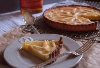 Pie with pears: a simple recipe. Cooking tips