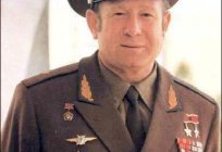 Cosmonauta soviético a. a. leonov: biografía, fotos