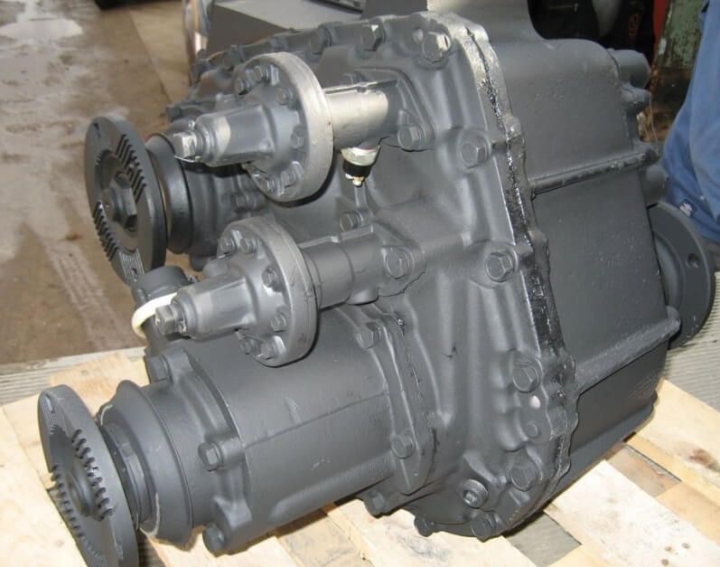 車のエンジンKAMAZ-4310