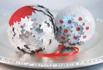 球的泡沫用自己的双手。 如何做一个圣诞节泡沫塑料球与你的手？