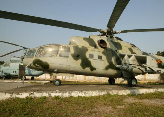 mi-24军用攻击直升机