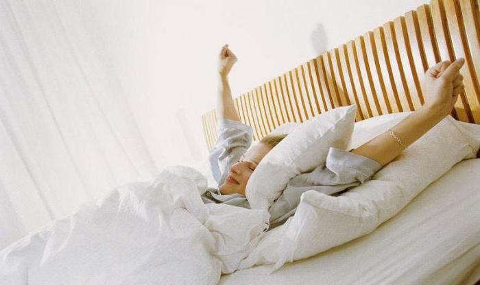 如何唤醒性格开朗的早晨，如果睡觉是不够的