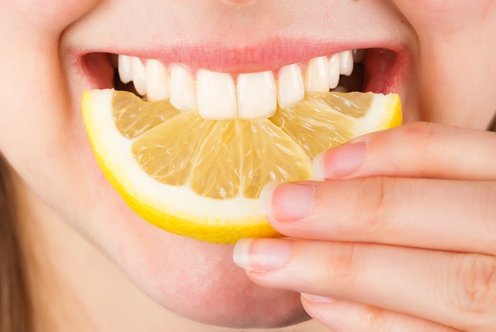 美白牙齿的柠檬