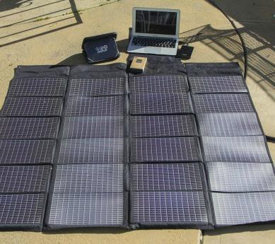 Solar-Batterie für den Laptop aufladen