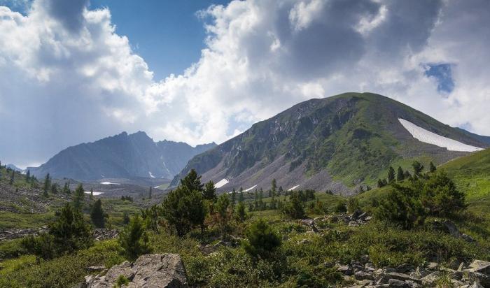 das Dorf in der altaier Region Altai