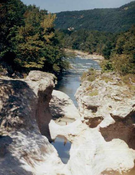 hadzhohskaya tasnina峡谷的照片