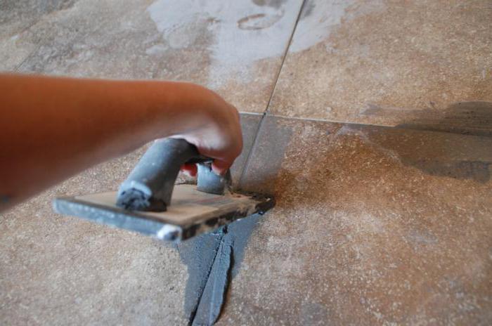 how to wipe the tiles on the bathroom floor
