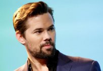 Merry Andrew Rannells: biography and personal life is a happy guy