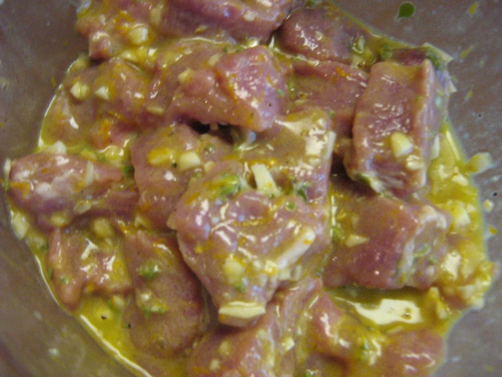Espetos de carne de porco com vinagre