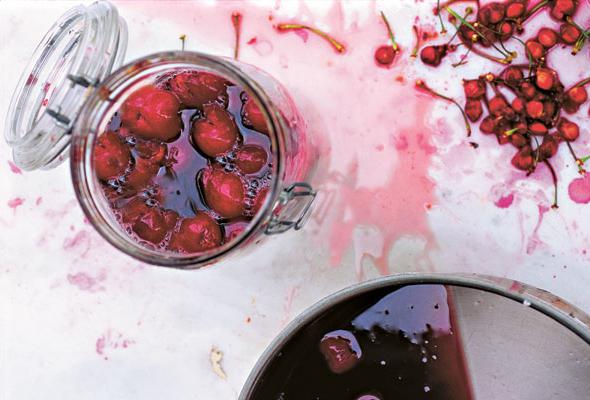 homemade cherry liqueur recipe
