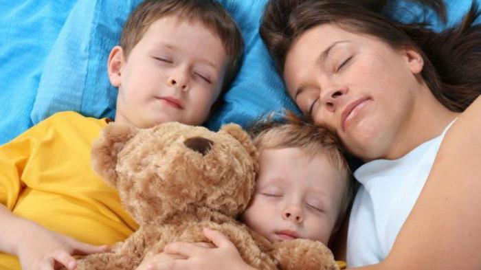 how to teach your baby to sleep separately from their parents at age 4