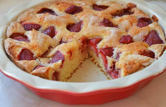 Simple pie with frozen strawberries