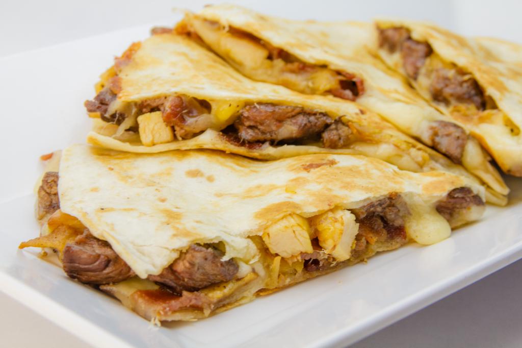Crepes with ham, mushrooms and cheese