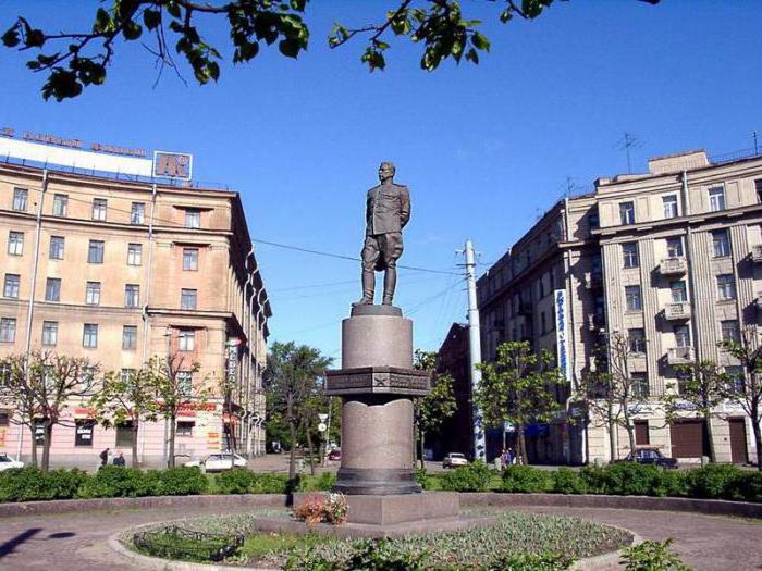 纪念碑l戈沃罗夫
