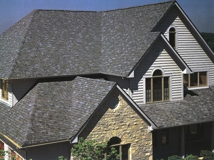 czym pokryć dach domu drewnianego