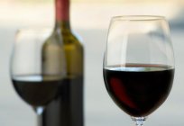 Kırmızı sek şarap «Вранац»: açıklama, üretici