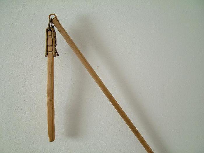 an instrument for threshing