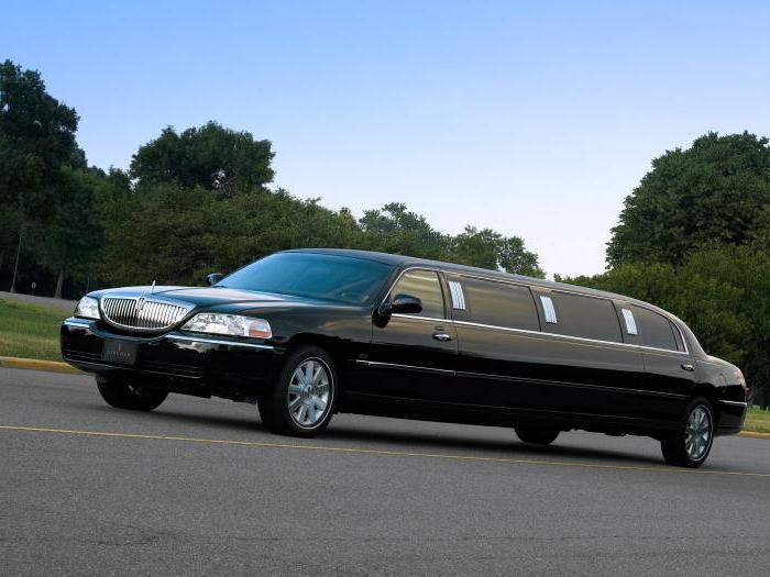limuzyna lincoln town car