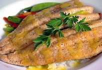 How to cook trout: pan-fried fish with mushroom sauce
