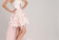 Pink wedding dress: romantic, accented by color