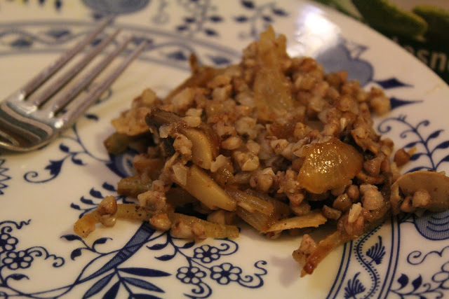 gachas de trigo sarraceno con setas y cebolla