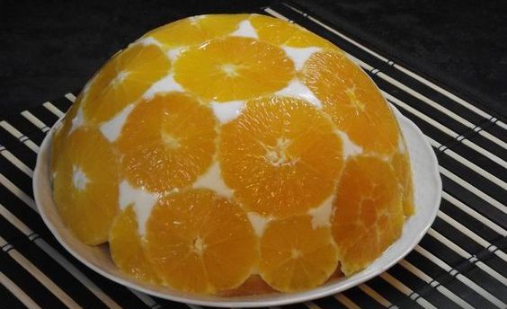 Quark-Dessert mit Orangen