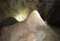 Karaulnaya洞(克拉斯诺亚尔斯克)：如何获得、评论、照片