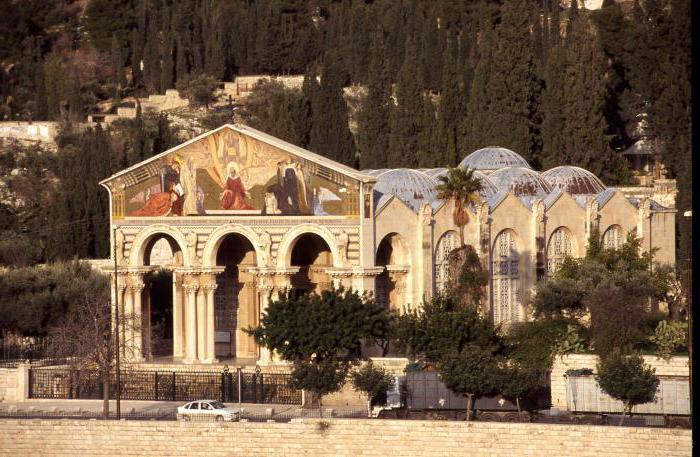 un templo en el monte de los olivos