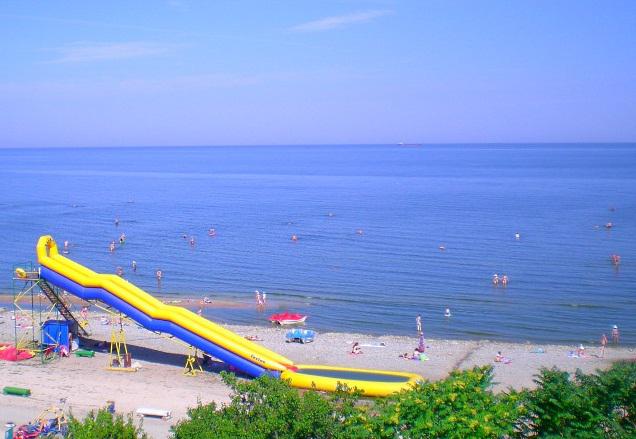 family vacation on the Azov sea with kids