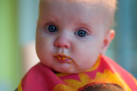 the diet of the child in 6 months when artificial feeding