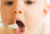 Dieta de uma criança de 6 meses artificial, alimentar-se, misto amamentados