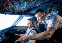 The civil aviation pilots: training, characteristics of the profession and responsibilities