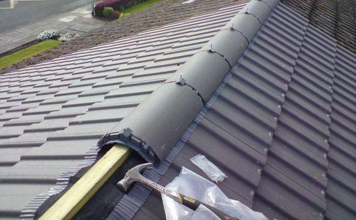 Installation der dachlatten auf den Sparren