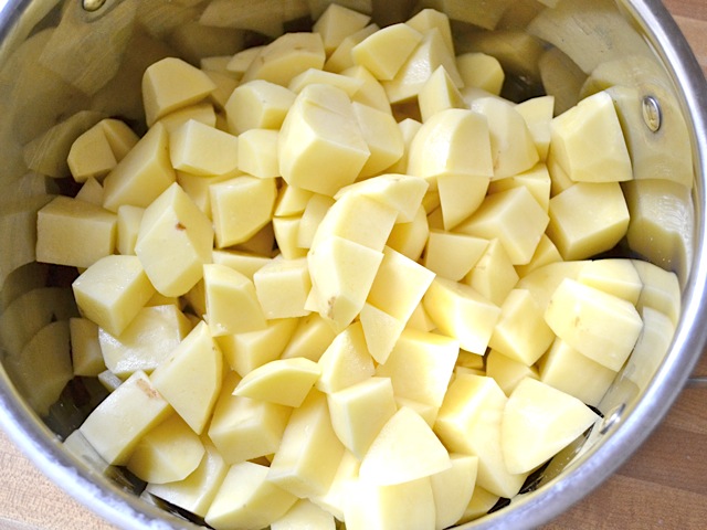 in Scheiben geschnittenen Kartoffeln