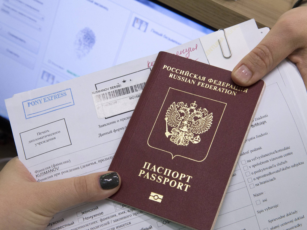 what documents are needed for obtaining Russian citizenship