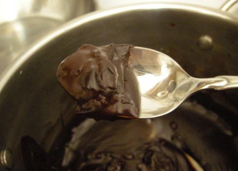como fazer chocolate помадку