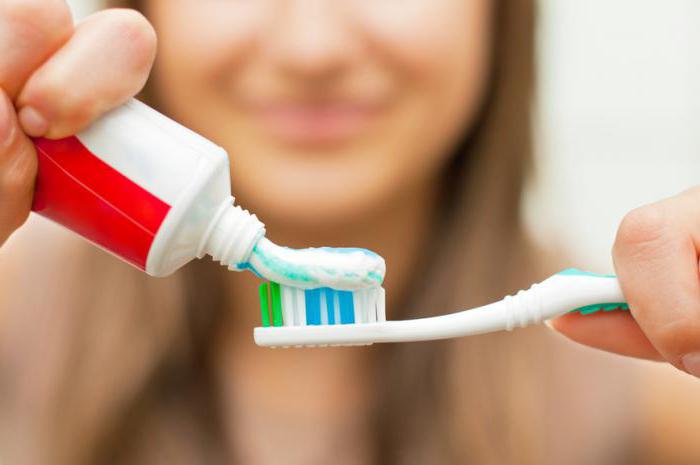 Jak zrobić pastę do zębów?