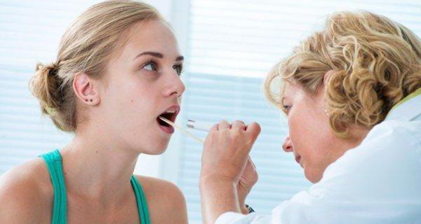 what to do if the child's tonsils white patches