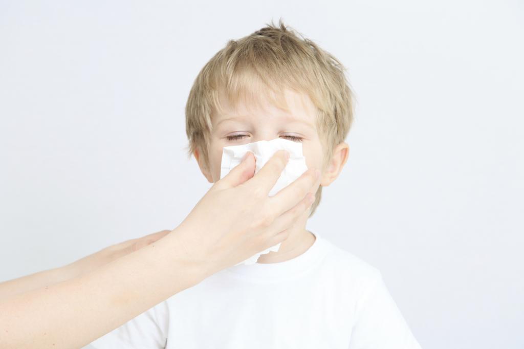 Curar a sinusite em casa a criança