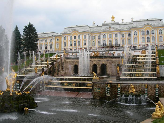 St. Petersburg museus interessantes