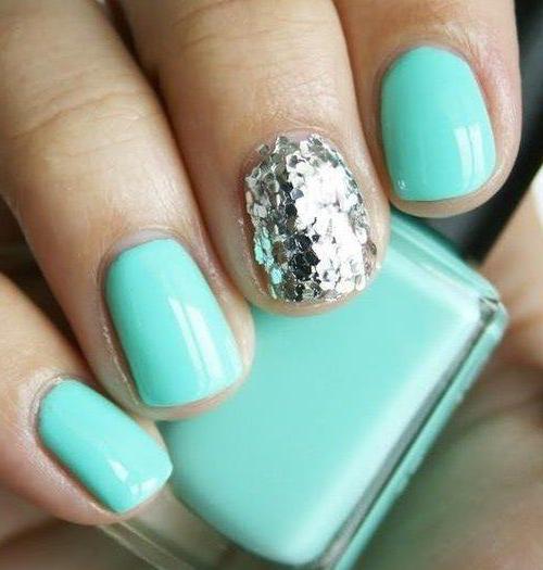 nail design, jasne kolory krótkie paznokcie
