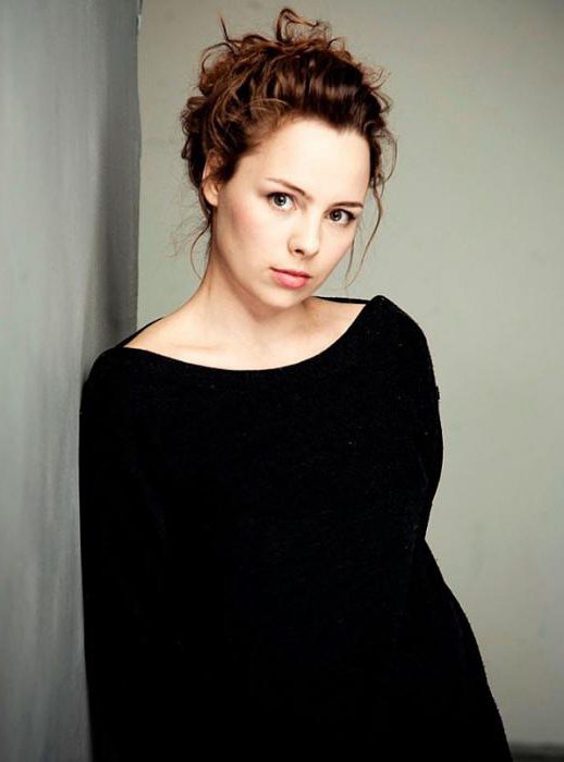 Polina interns actress