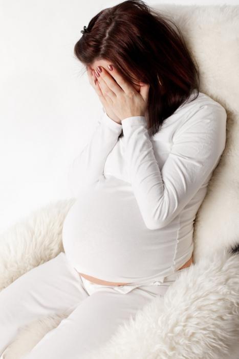el Dolor en las sienes y los ojos durante el embarazo