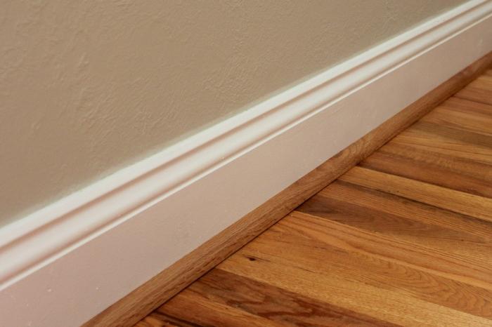 wide white skirting boards