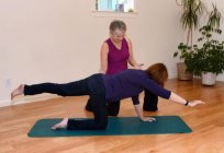 Die Yogatherapie ist die Wirbelsäule: übungen