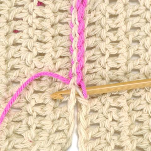 crochet connecting the column