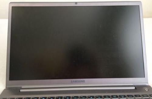 samsung laptop does not turn on power indicator light is lit